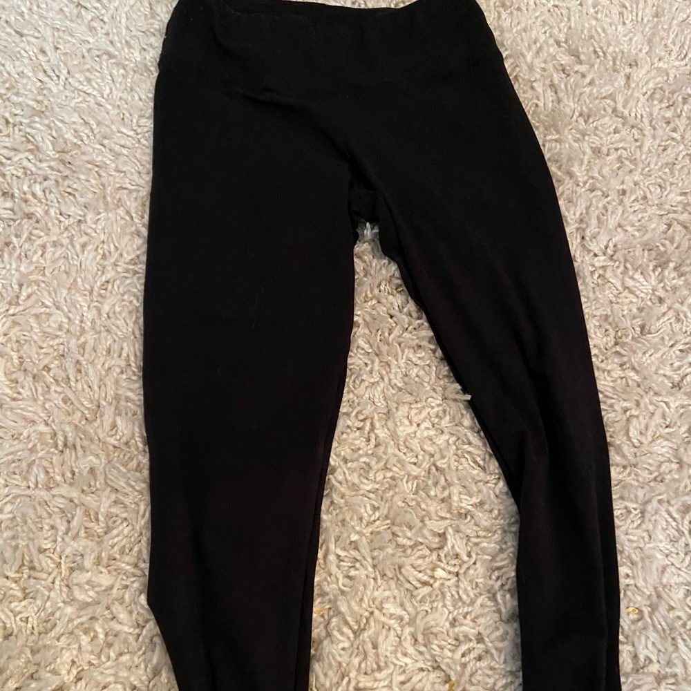 Black leggings